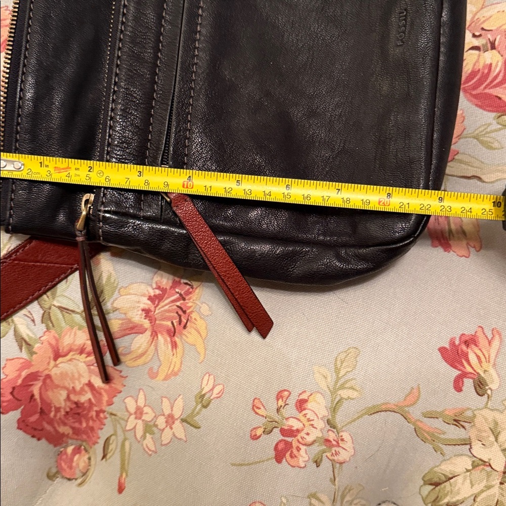 Fossil Black Leather Crossbody with Brown Strap - Picture 9 of 9